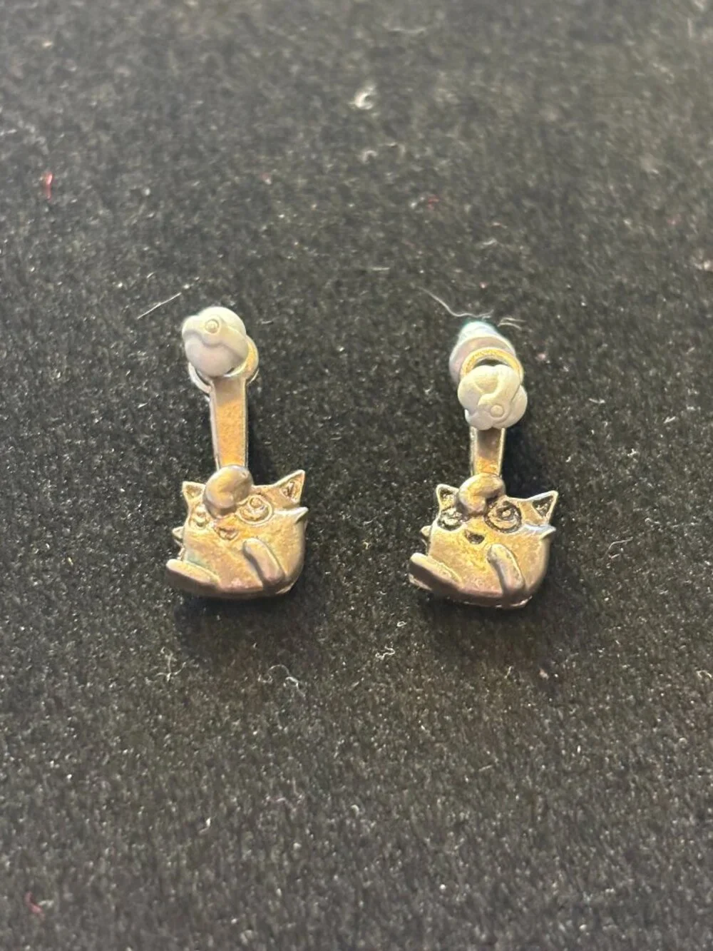 Vintage Nintendo Silver Tone Metal Pokéball Drop Pokémon Jigglypuff Earrings